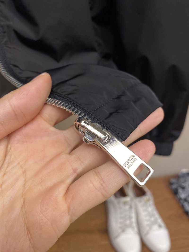 Pra*a outwear